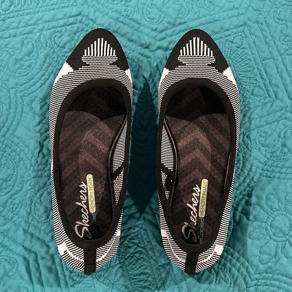 Skechers memory foam flats